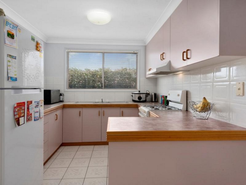 10 Carmen Street, Kearneys Spring QLD 4350