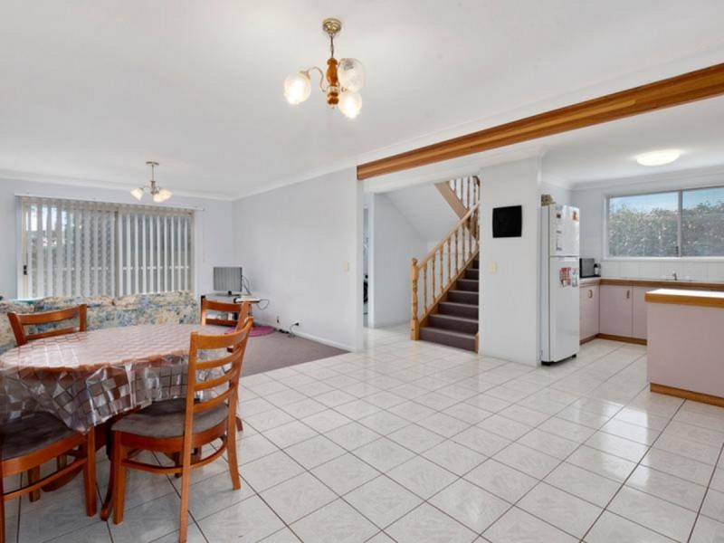 10 Carmen Street, Kearneys Spring QLD 4350