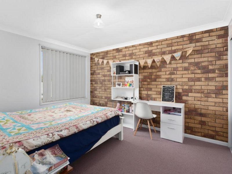 10 Carmen Street, Kearneys Spring QLD 4350