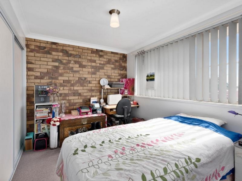 10 Carmen Street, Kearneys Spring QLD 4350