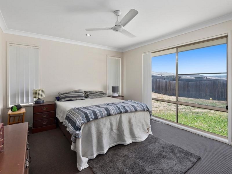 38 Newman Road, Wyreema QLD 4352