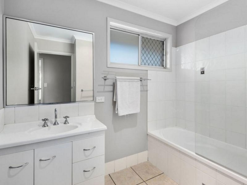 382 Greenwattle Street, Wilsonton QLD 4350