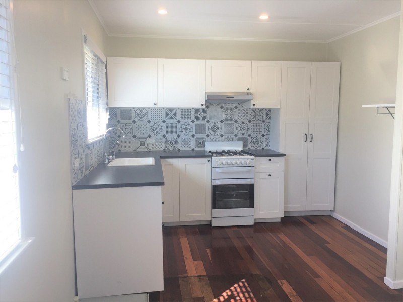 8 Norah Street, Centenary Heights QLD 4350