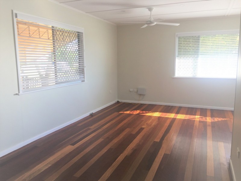 8 Norah Street, Centenary Heights QLD 4350