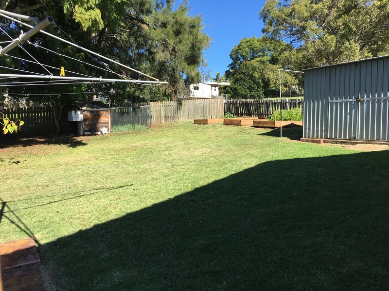 8 Norah Street, Centenary Heights QLD 4350