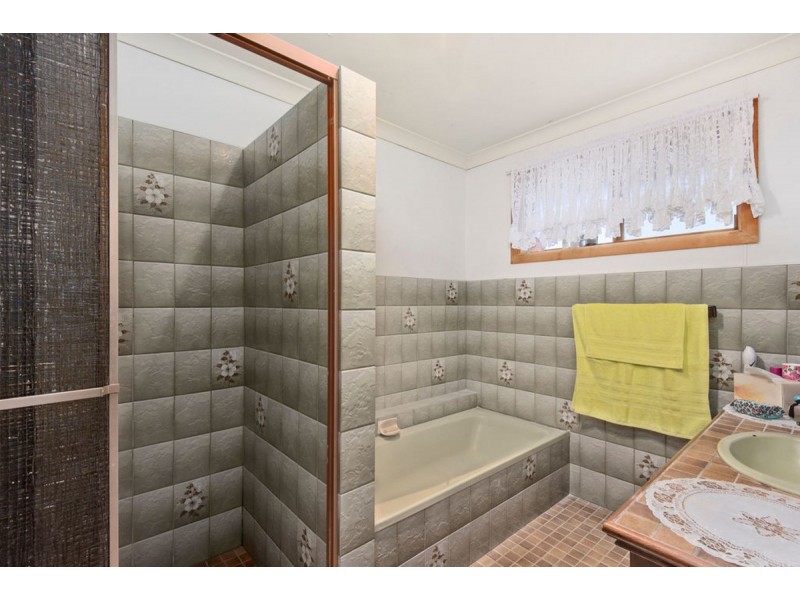 417 Hume Street, Kearneys Spring QLD 4350