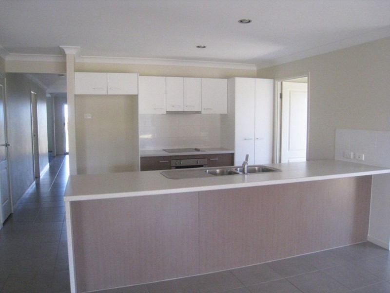 48 Newman Road, Wyreema QLD 4352