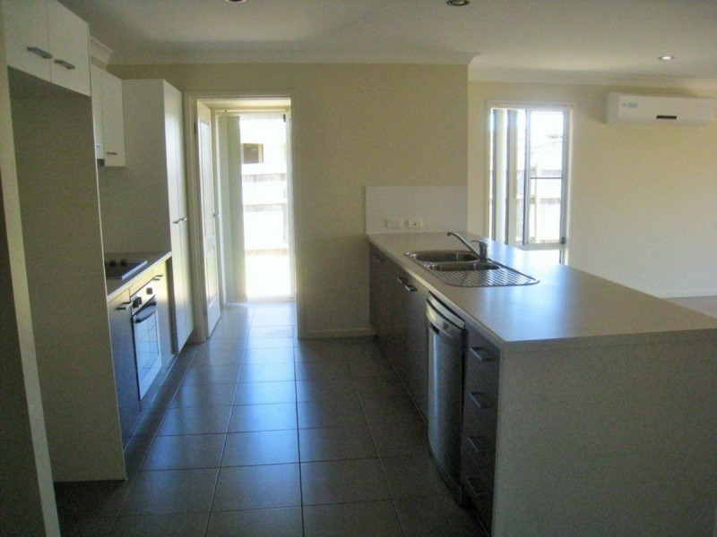 48 Newman Road, Wyreema QLD 4352