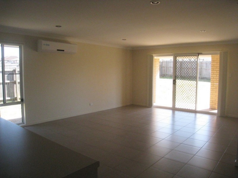 48 Newman Road, Wyreema QLD 4352