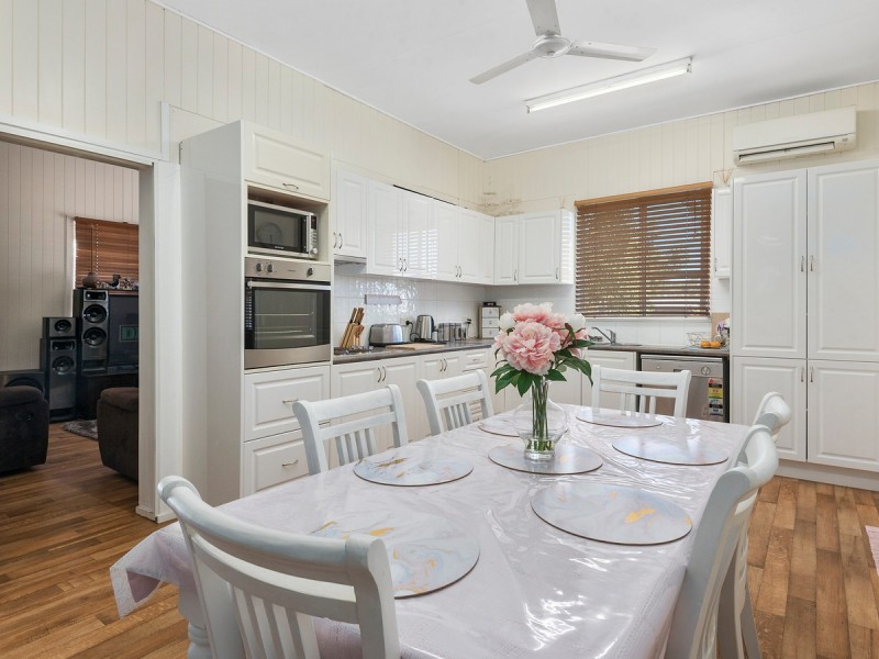 1 Morton Street, Oakey QLD 4401