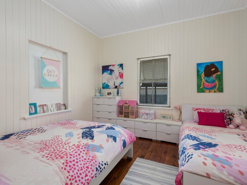 1 Morton Street, Oakey QLD 4401