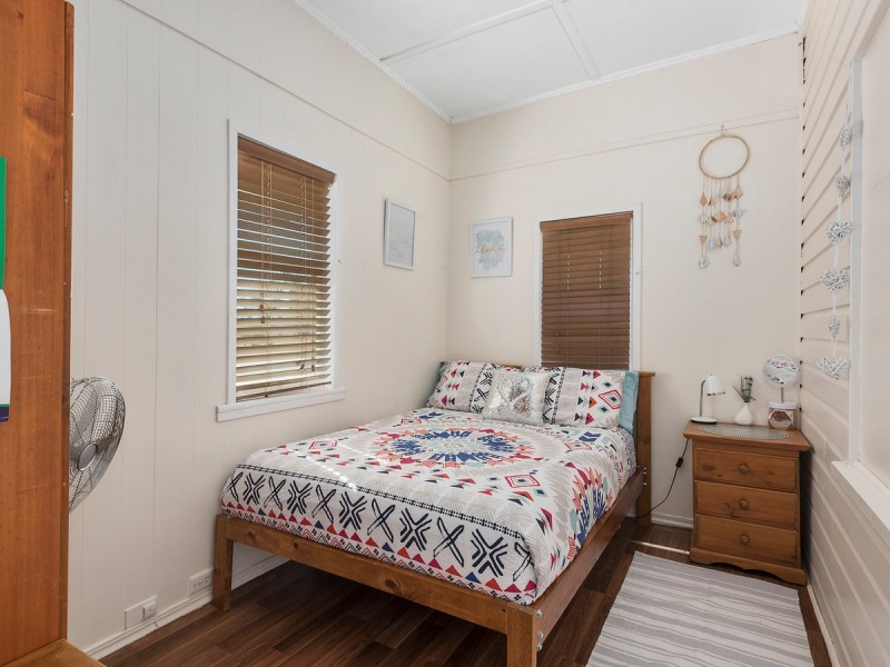 1 Morton Street, Oakey QLD 4401