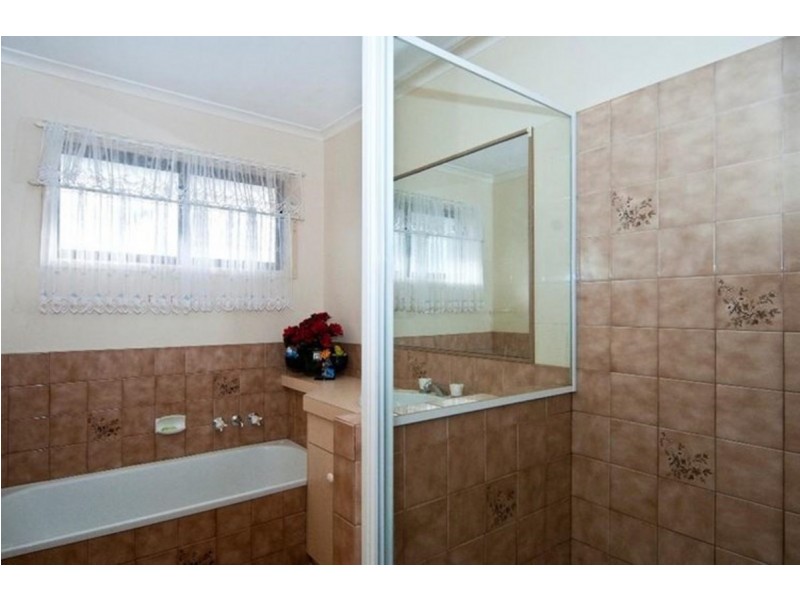 12 Thomas Street, Cambooya QLD 4358