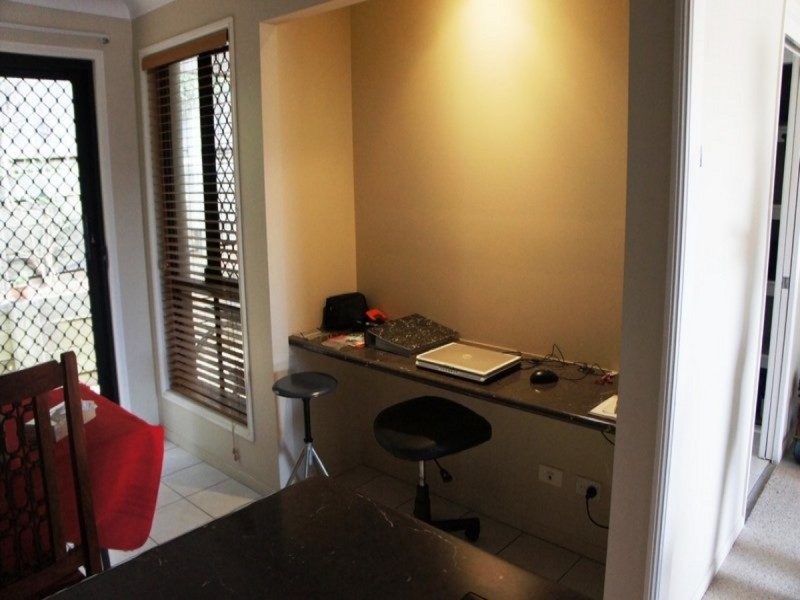 2/8 Mason Court, Kearneys Spring QLD 4350