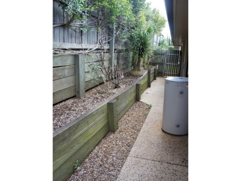 2/8 Mason Court, Kearneys Spring QLD 4350