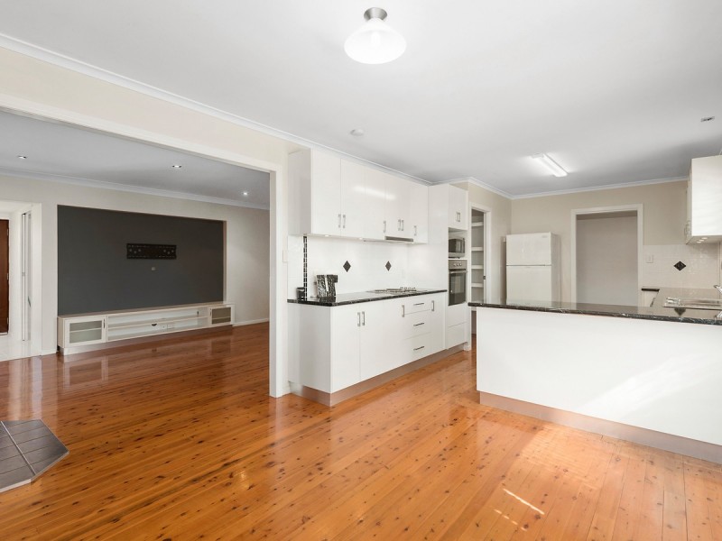 23 Matthews Street, Harristown QLD 4350