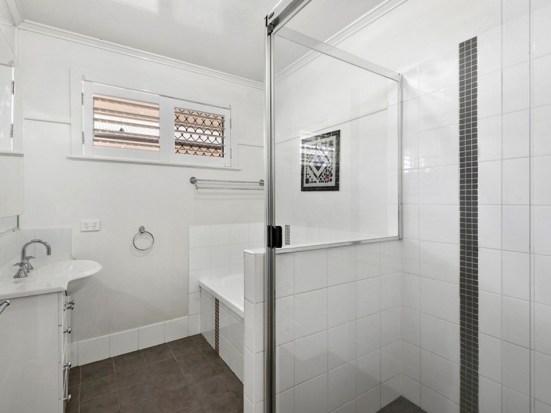 23 Matthews Street, Harristown QLD 4350