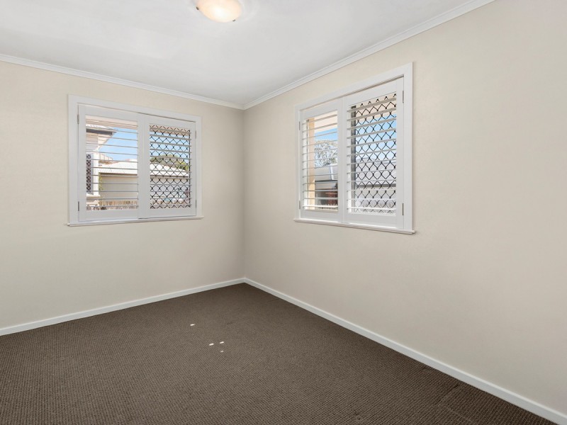 23 Matthews Street, Harristown QLD 4350