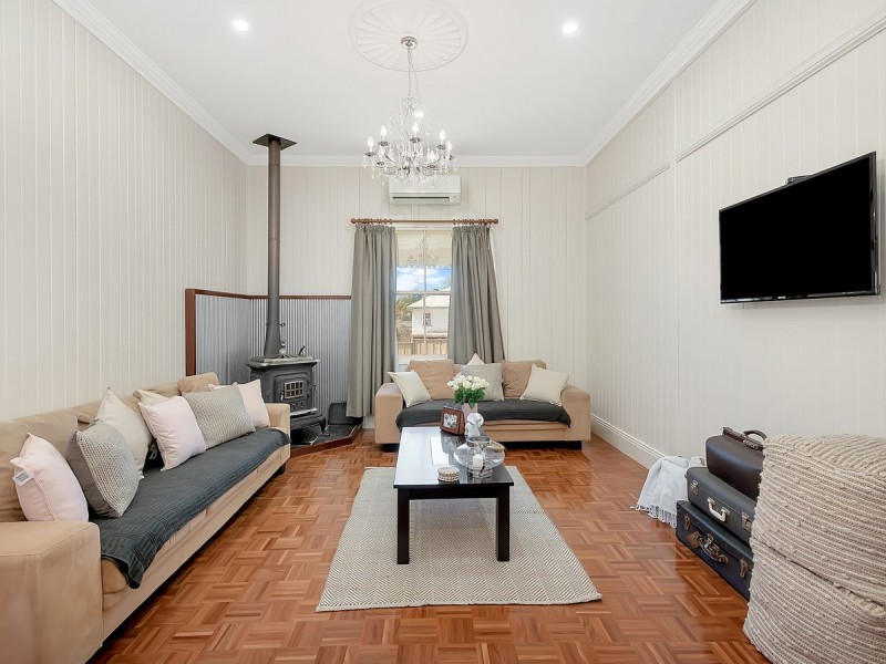 1 David Street, Rockville QLD 4350