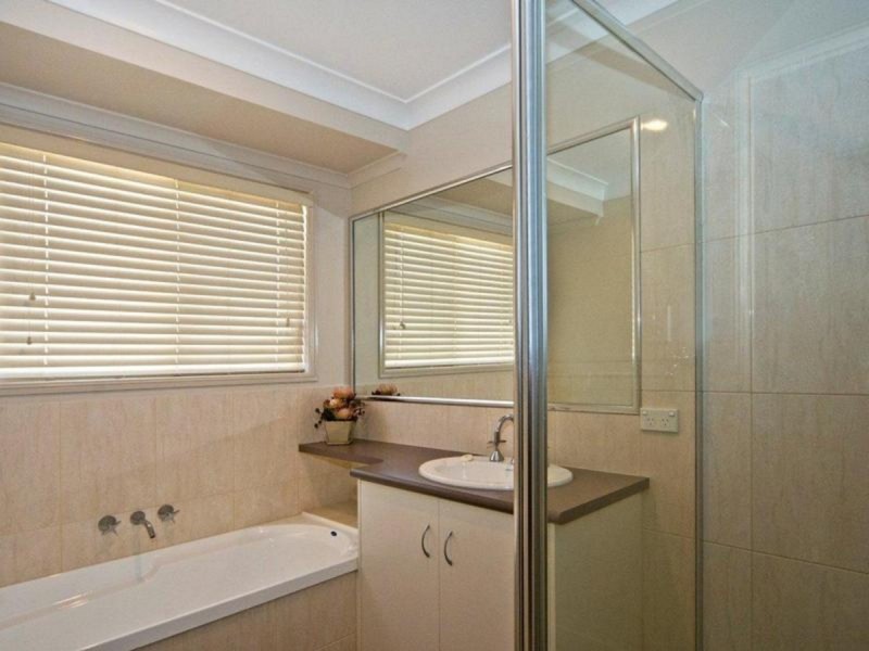 8 Patron Crescent, Glenvale QLD 4350