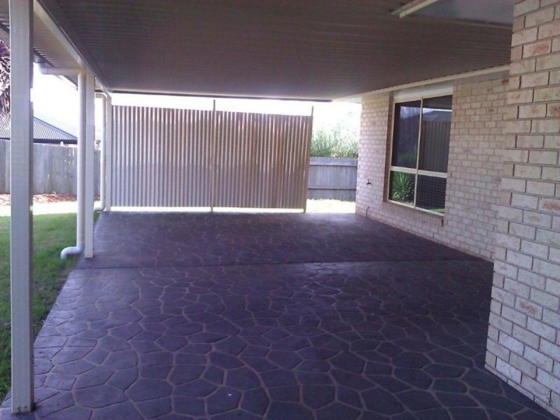 8 Patron Crescent, Glenvale QLD 4350