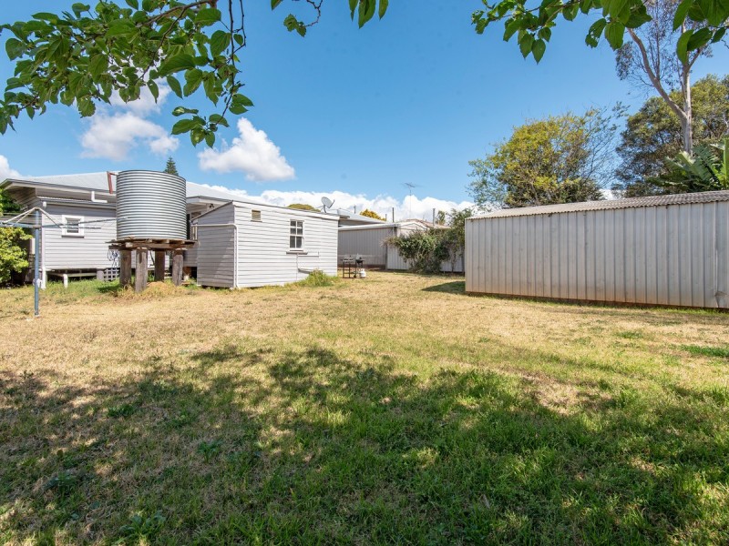 23 Henderson Street, Newtown QLD 4350