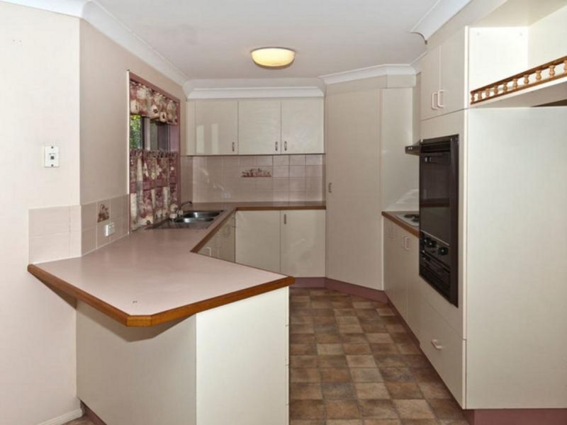 287 Greenwattle Street, Cranley QLD 4350