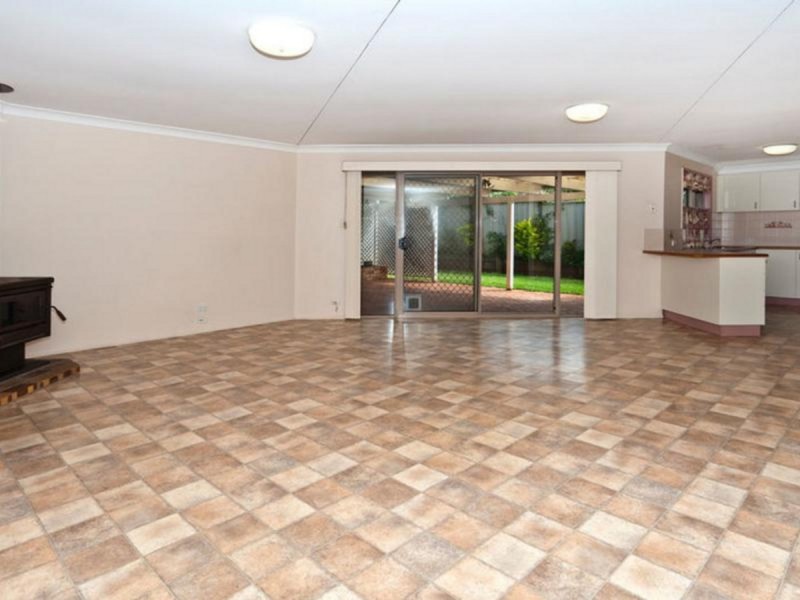 287 Greenwattle Street, Cranley QLD 4350