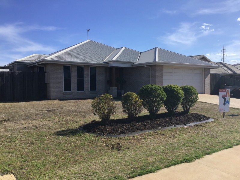 214 Nelson Street, Kearneys Spring QLD 4350