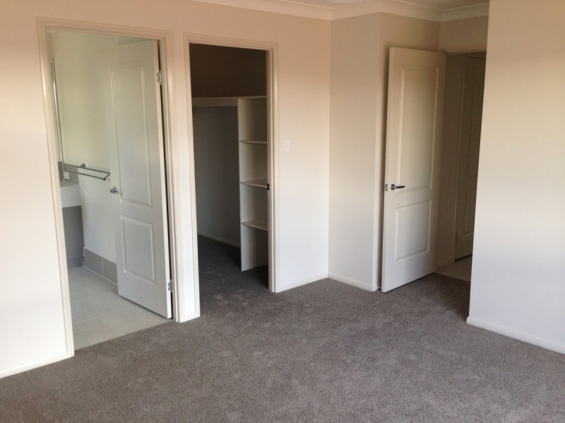 214 Nelson Street, Kearneys Spring QLD 4350