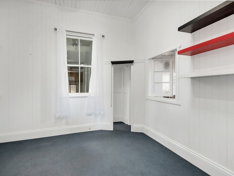 1 Boxsall Street, Newtown QLD 4350