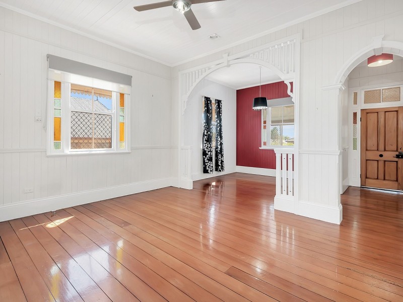 1 Boxsall Street, Newtown QLD 4350