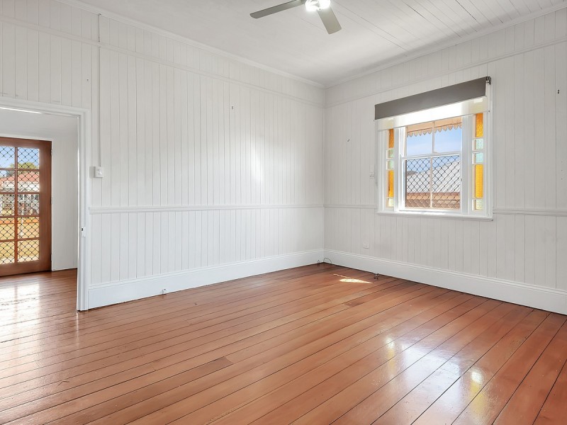 1 Boxsall Street, Newtown QLD 4350