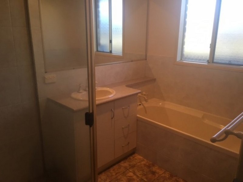 11 Macrossan Street, Cranley QLD 4350