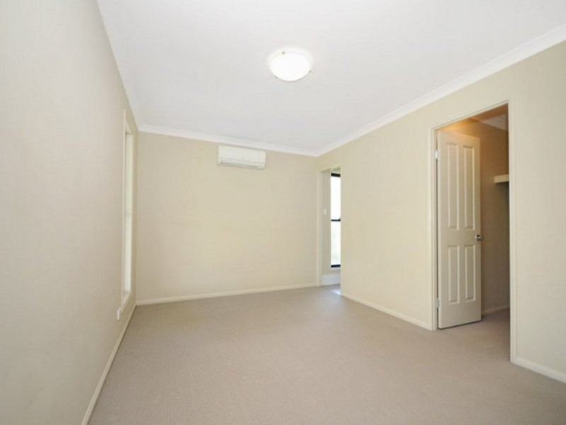 5 Debbie Court, Highfields QLD 4352