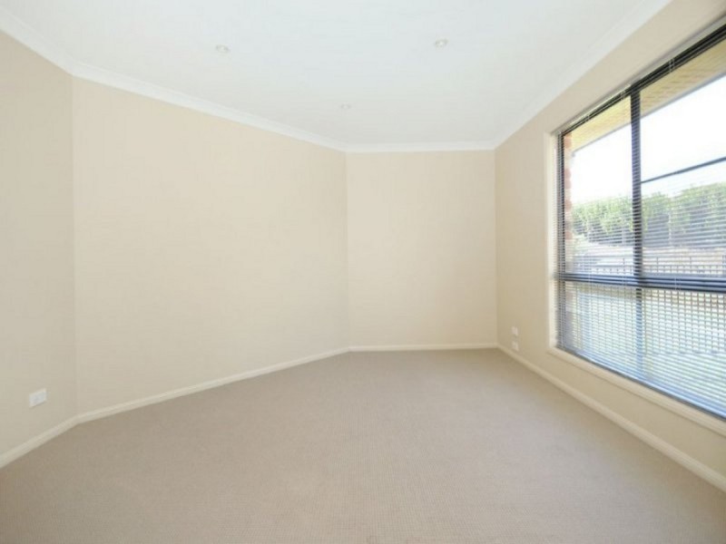 5 Debbie Court, Highfields QLD 4352