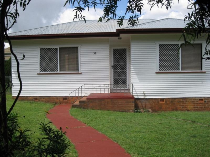 32 Messines Street, Harlaxton QLD 4350