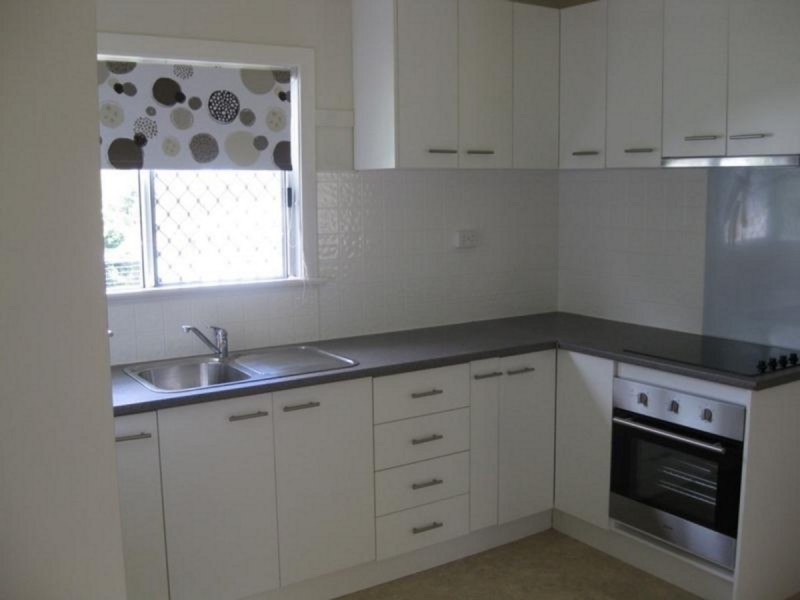 32 Messines Street, Harlaxton QLD 4350