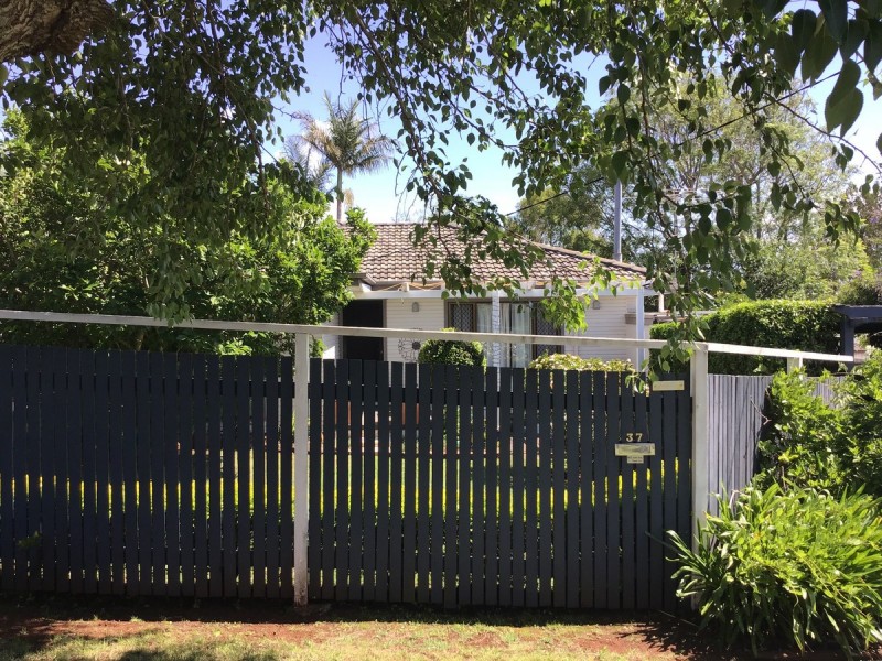 37 Wentworth Street, Centenary Heights QLD 4350