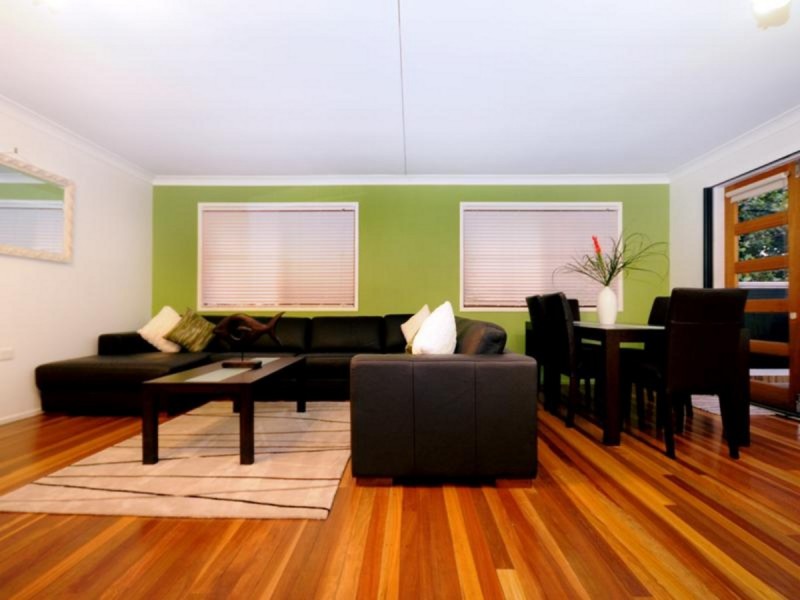 12 Bingara Street, Mount Lofty QLD 4350