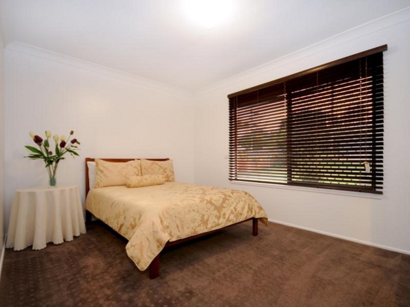 12 Bingara Street, Mount Lofty QLD 4350
