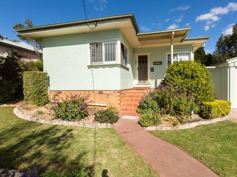 8 Perry Street, Harlaxton QLD 4350