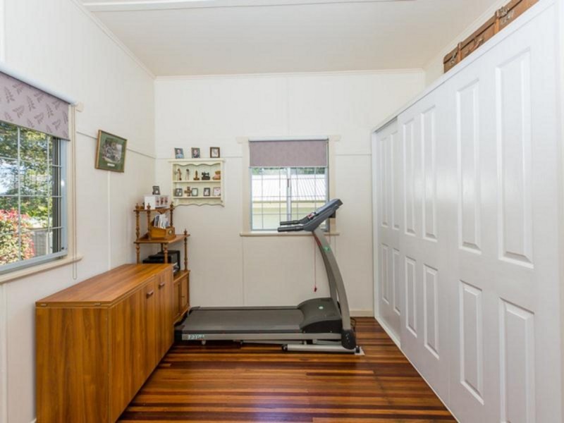 8 Perry Street, Harlaxton QLD 4350