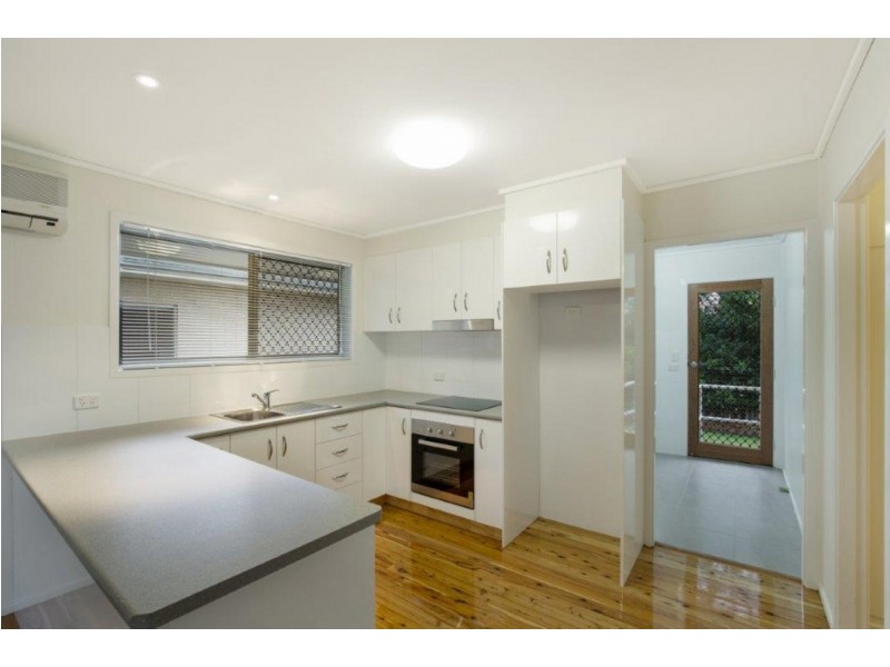 4 Alford Street, Mount Lofty QLD 4350