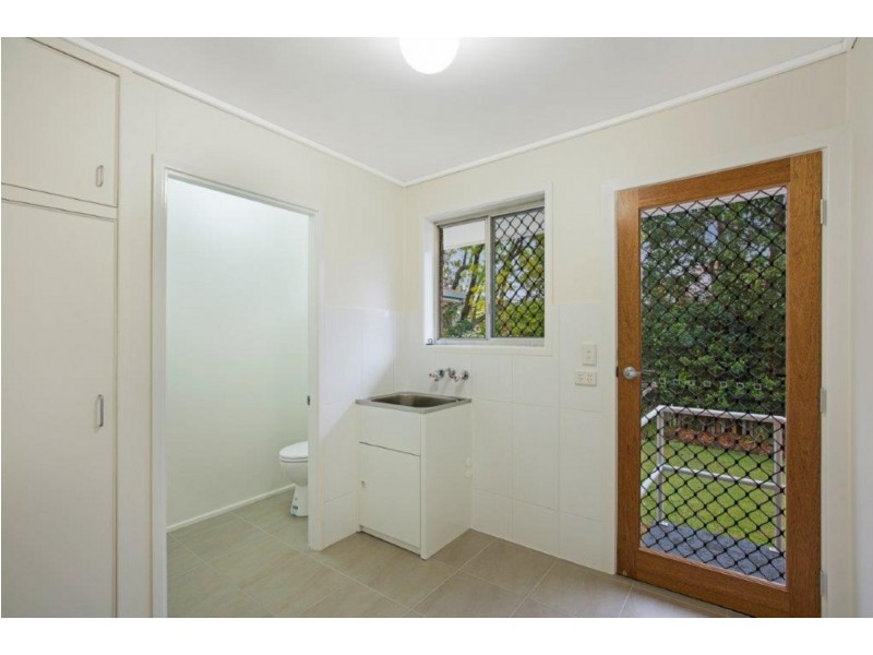 4 Alford Street, Mount Lofty QLD 4350