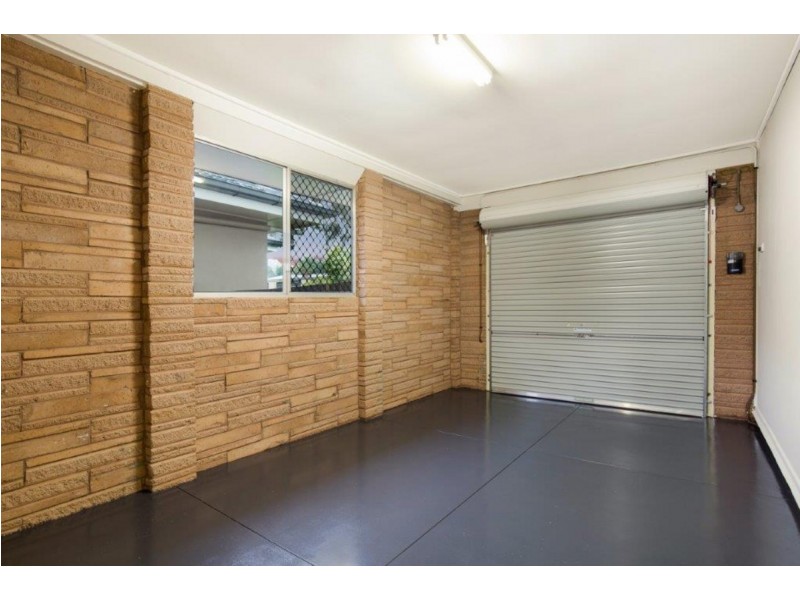 4 Alford Street, Mount Lofty QLD 4350