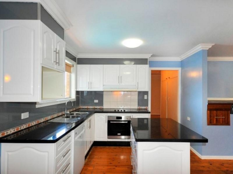 12 Greenbury Street, Rockville QLD 4350