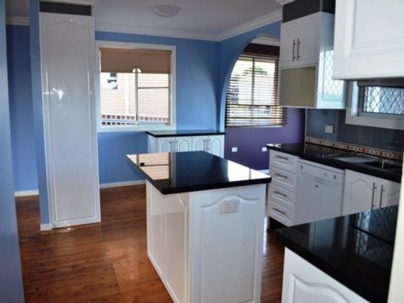 12 Greenbury Street, Rockville QLD 4350