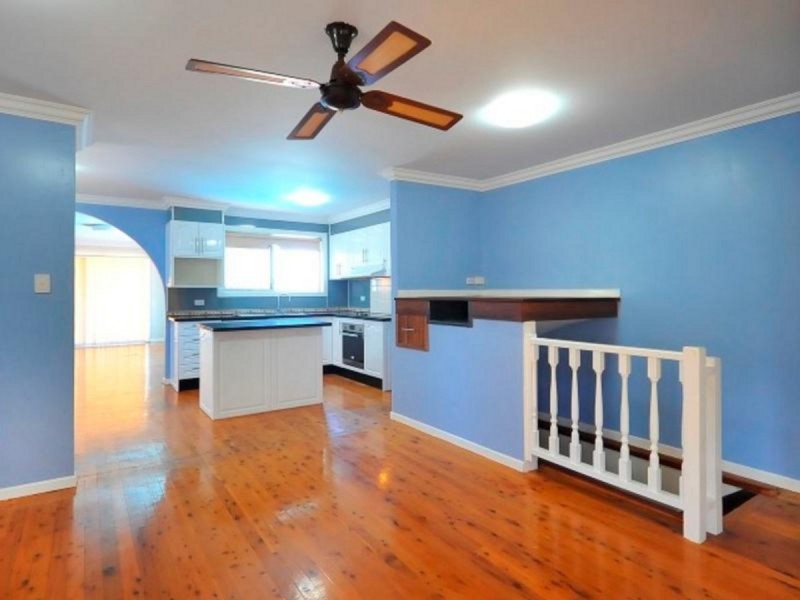 12 Greenbury Street, Rockville QLD 4350