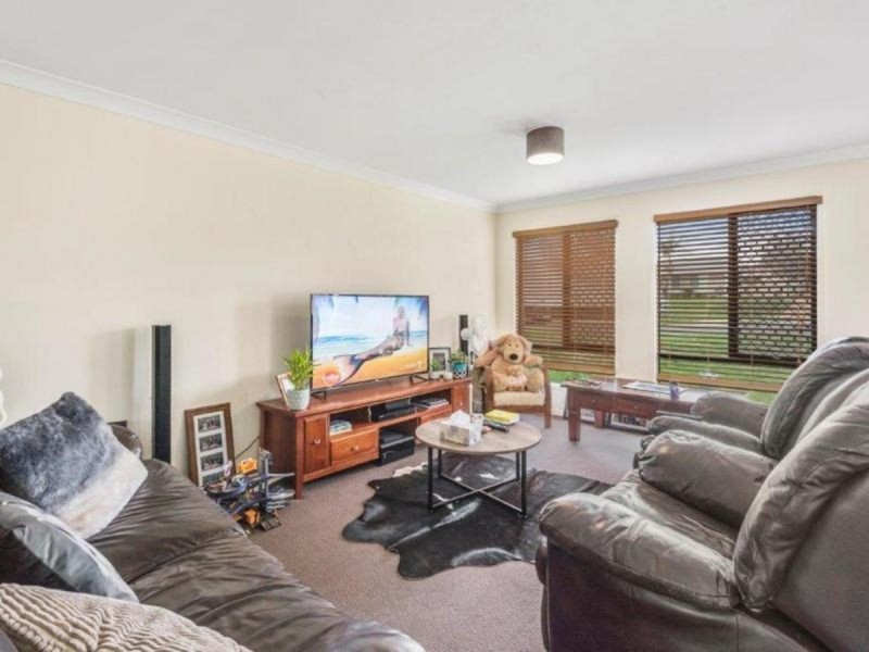 589 Hume Street, Kearneys Spring QLD 4350